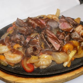 Steak/Shrimp Fajita
